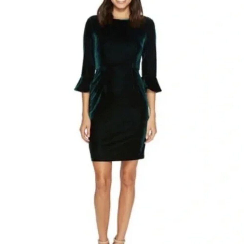 Womens dress green velvet with bell sleeves size 8. Perfect for the holidays. - Picture 1 of 5
